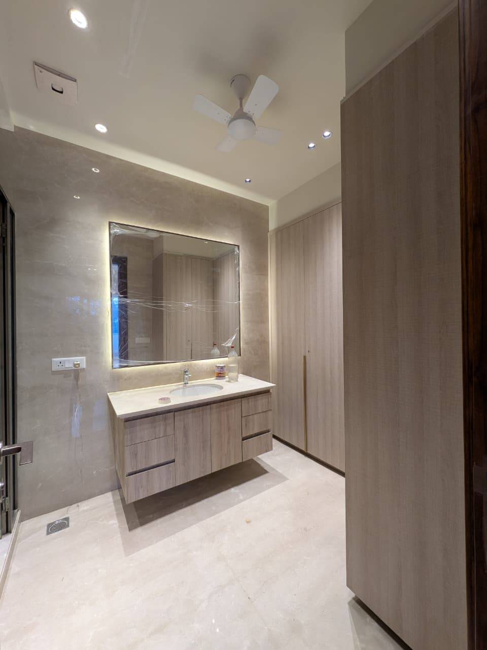 4BHK Builder Floor Available for Sale at South Extension II - 8536