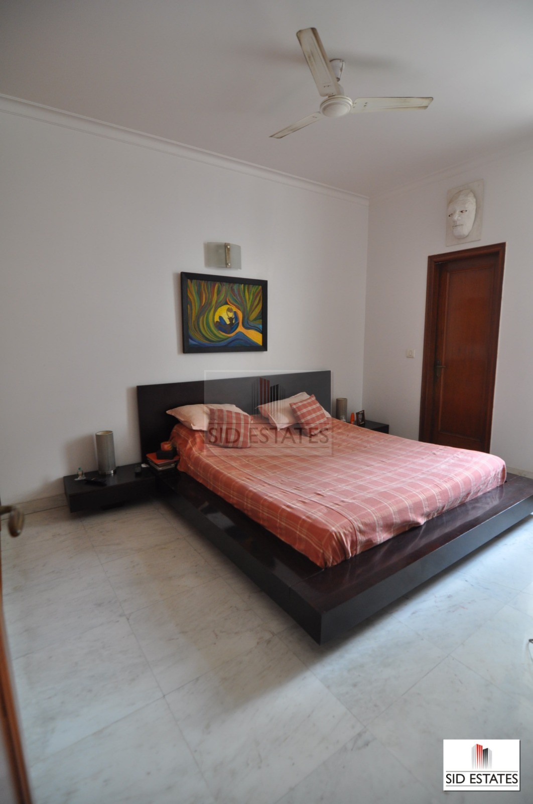 3BHK Builder Floor Available for RENT at Nizzamuddin east- 8930