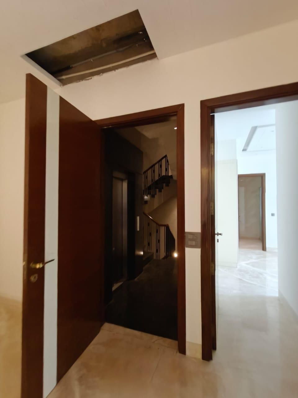 3BHK Builder Floor Available for RENT at Jangpura Extention - 10403