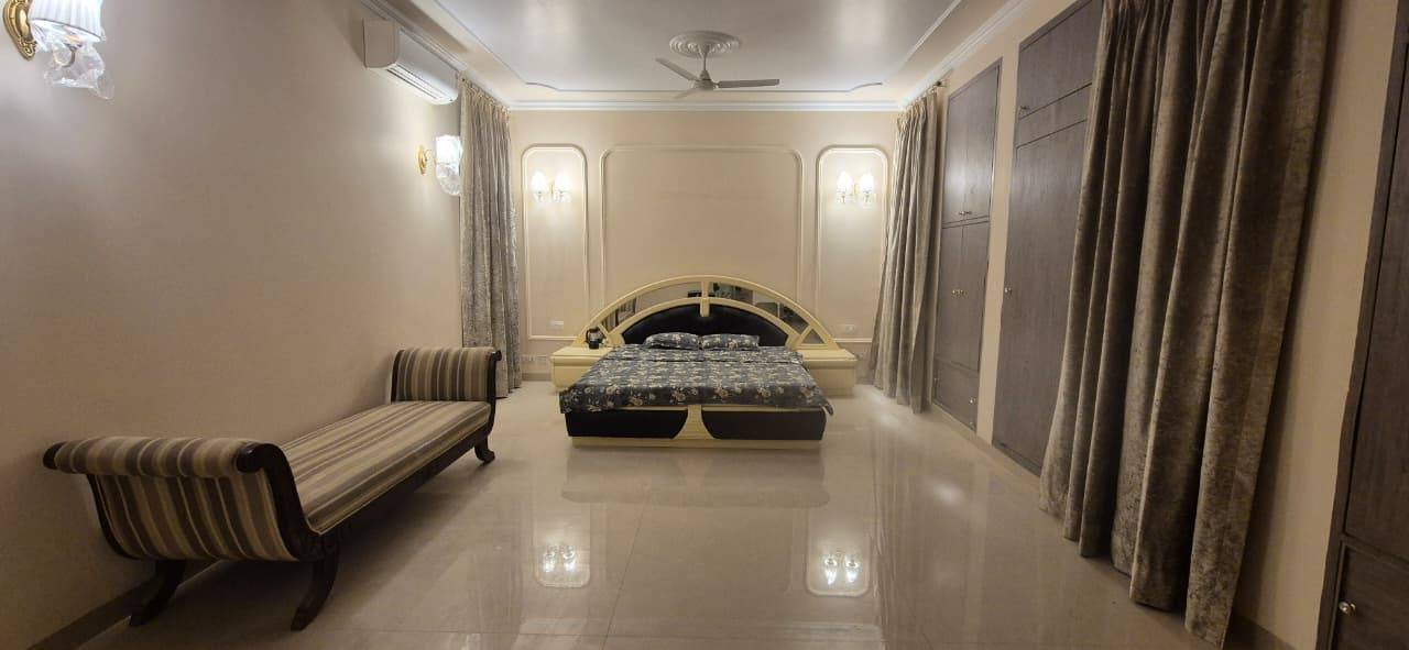 2BHK Builder Floor Available for RENT at   South Extension 2-10076