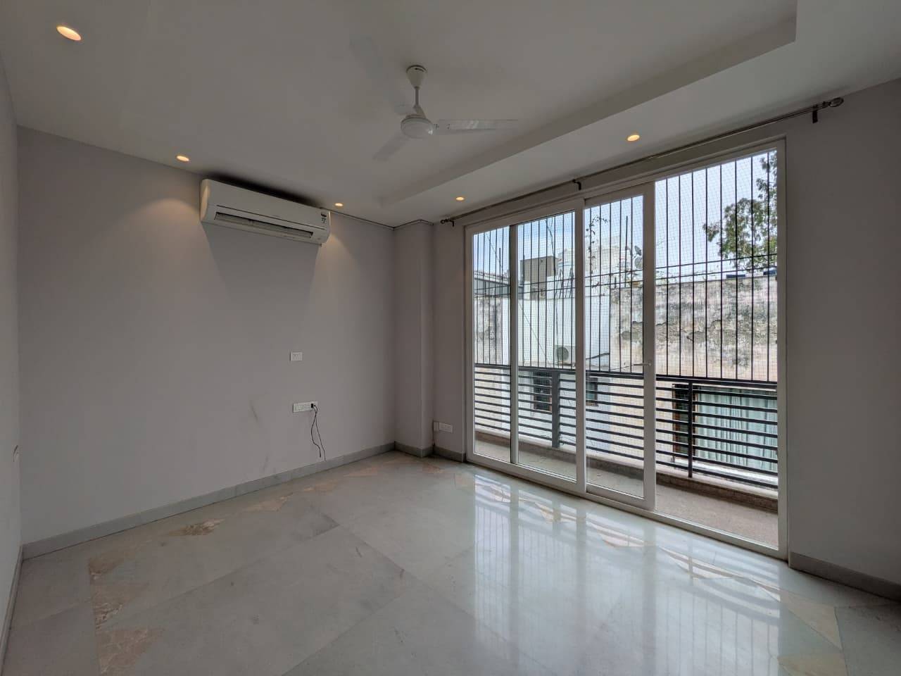 3BHK Builder Floor Available for RENT at  Defence Colony -10074