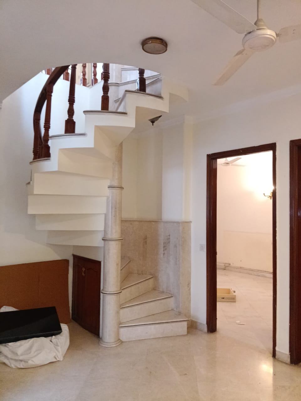 3BHK  Available for RENT at Defence Colony - 8951