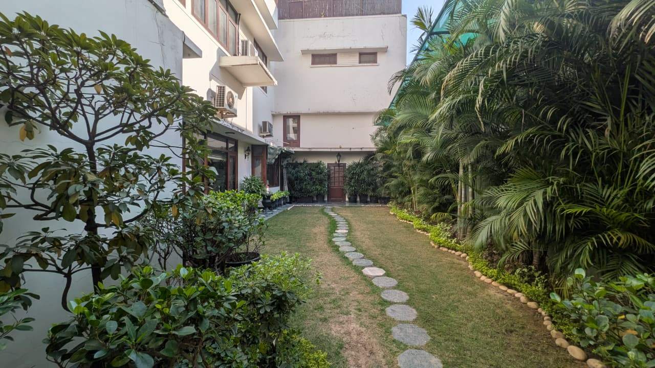 3BHK Builder Floor Available for RENT at Sunder nagar- 9869