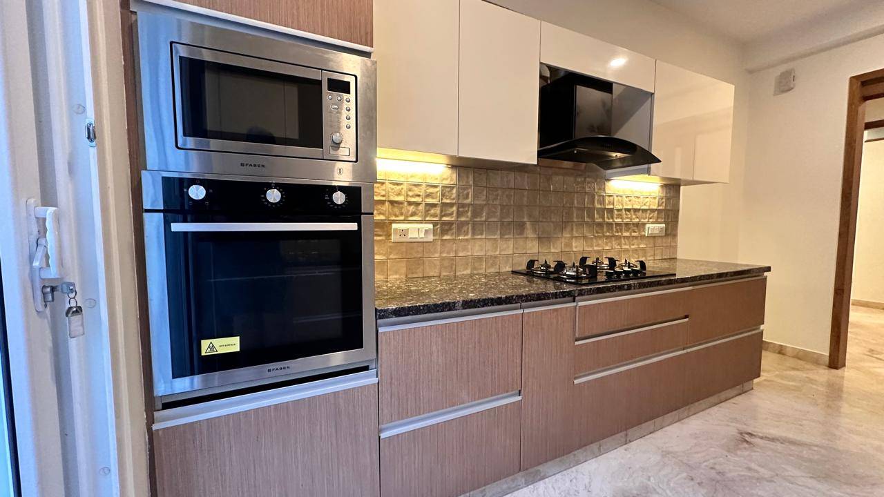4BHK Builder Floor Available for RENT at Sarvapriya vihar - 10382