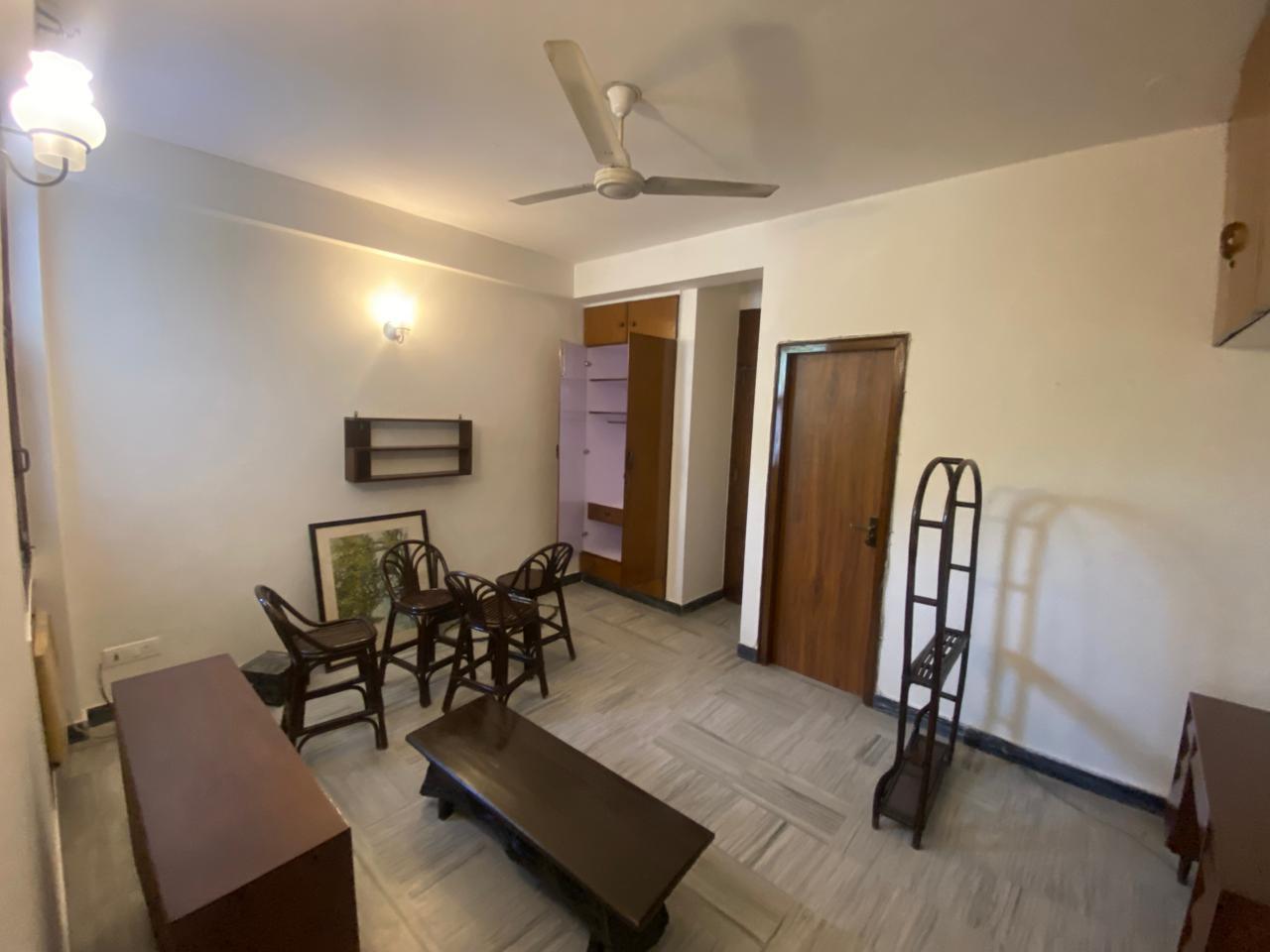 3BHK Builder Floor Available for RENT at Panchsheel park -  10588